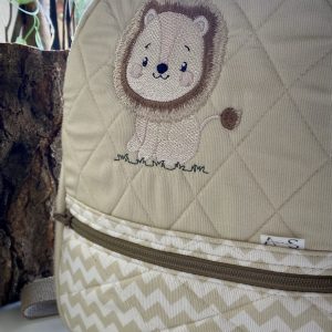 Mochila Bordada – Coleção Leo